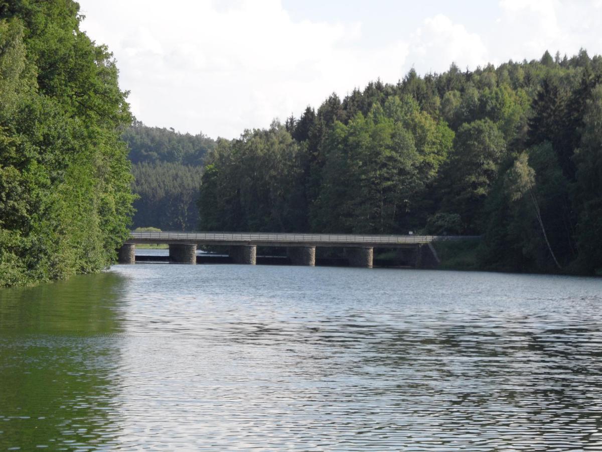 Am Brunnen Merkendorf Zeulenroda-Triebes Esterno foto